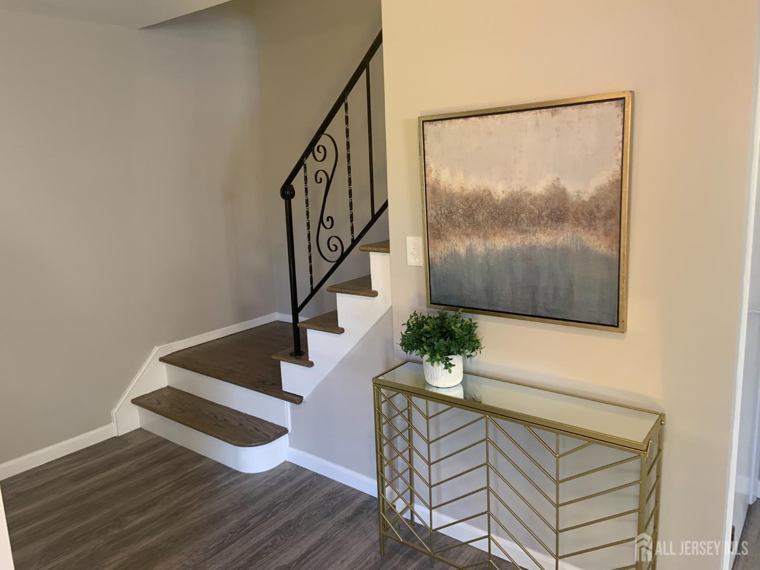 458 Joan Street Image 2