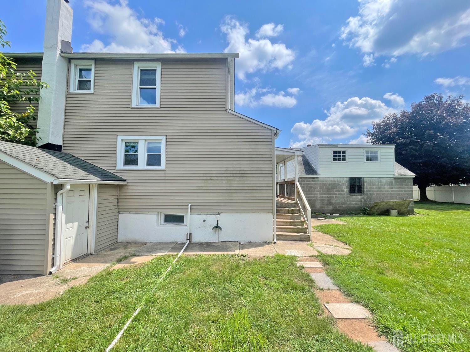 158 S 14th Avenue Image 3