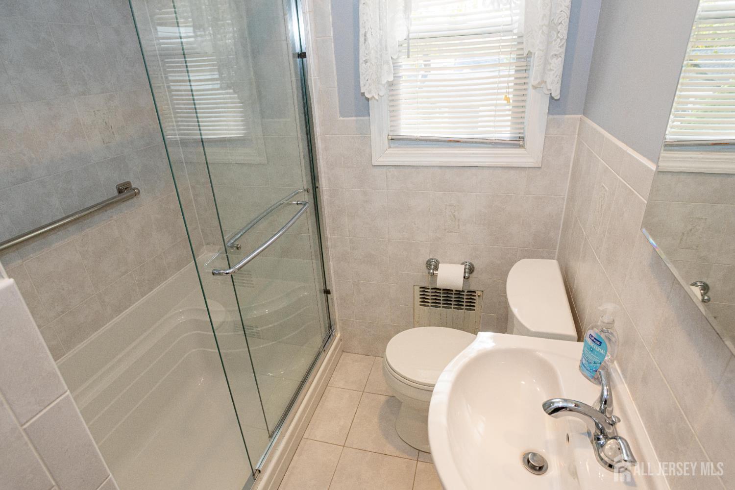 161 Manor Street, Sayreville, NJ, 08879 image 11