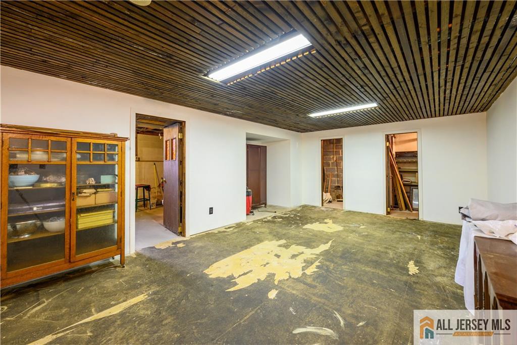 12 W Clark Place, Colonia, NJ, 07067 image 30