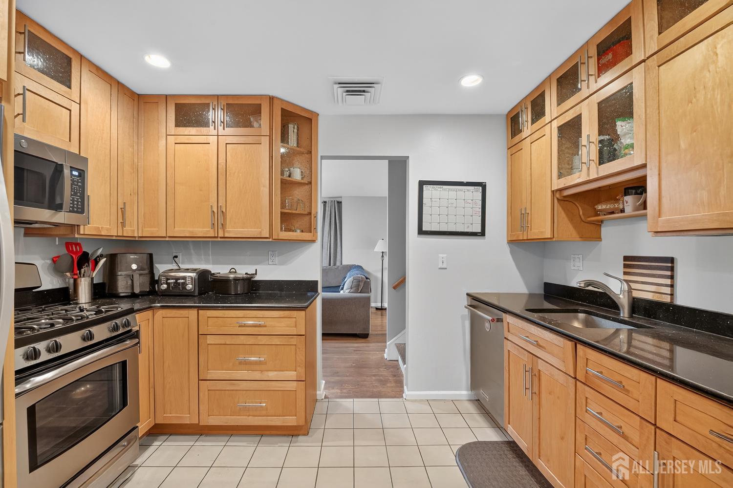 7 Rosewood Drive, Milltown, NJ, 08850 image 6