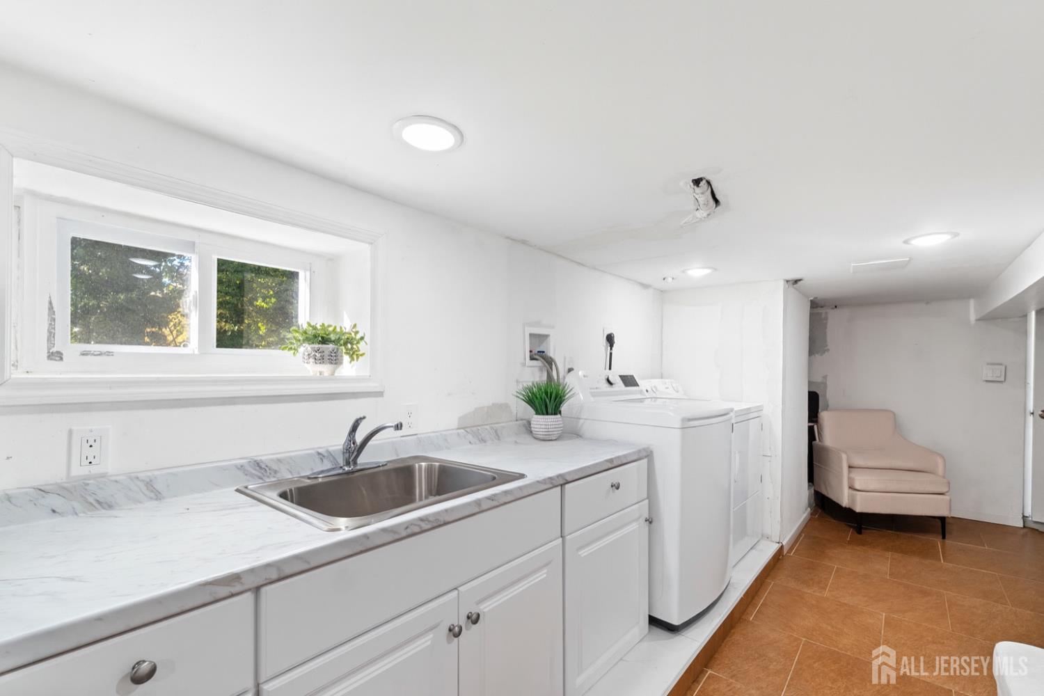 397 E Rector Street, Perth Amboy, NJ, 08861 image 23