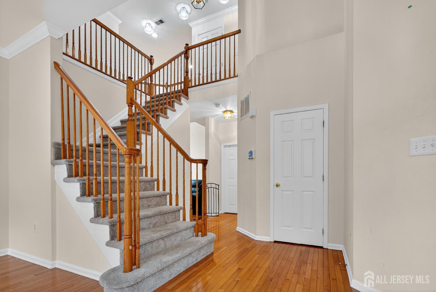 1 Palisades Road Image 2