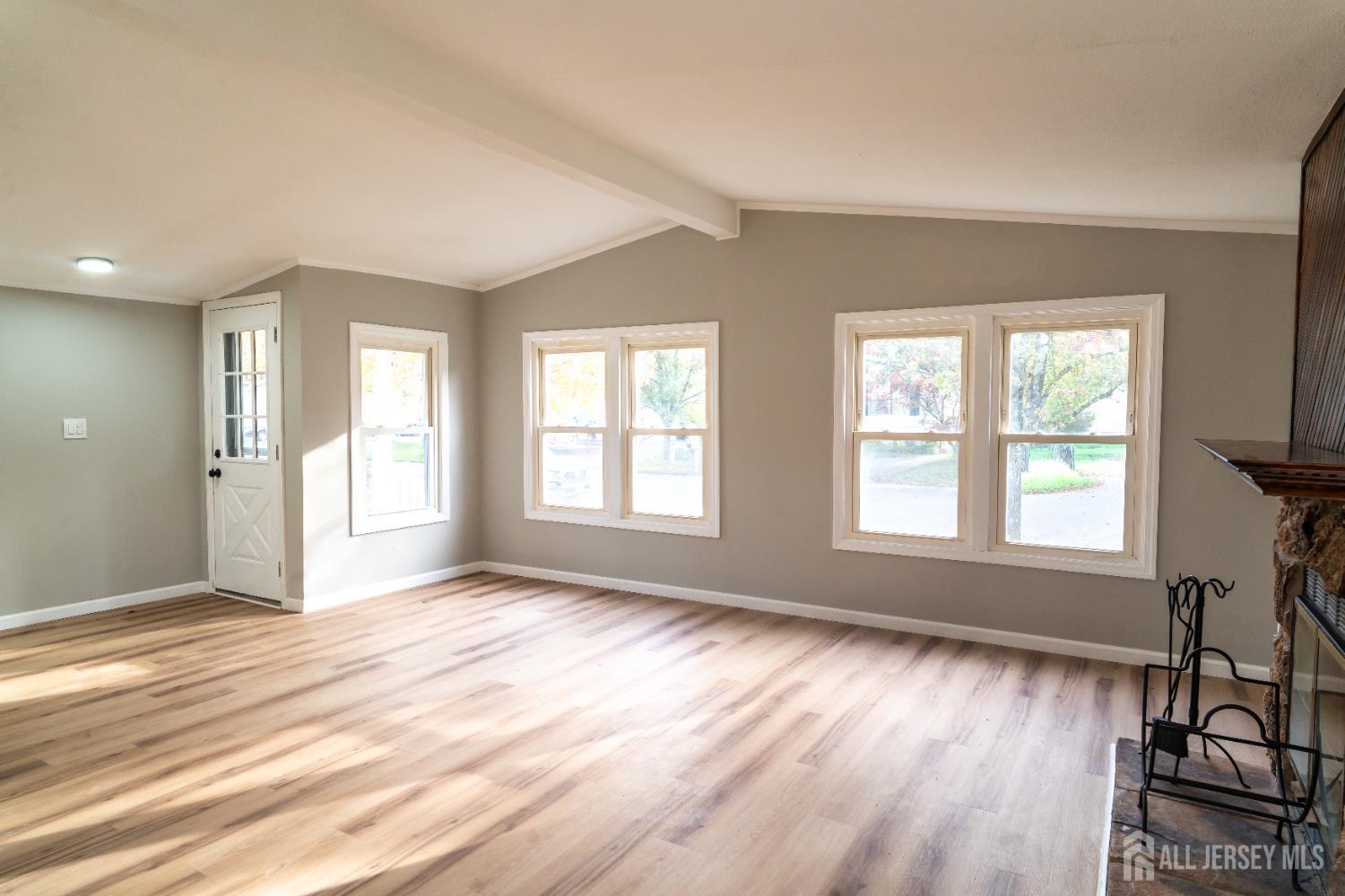 3 Cedar Court Image 4