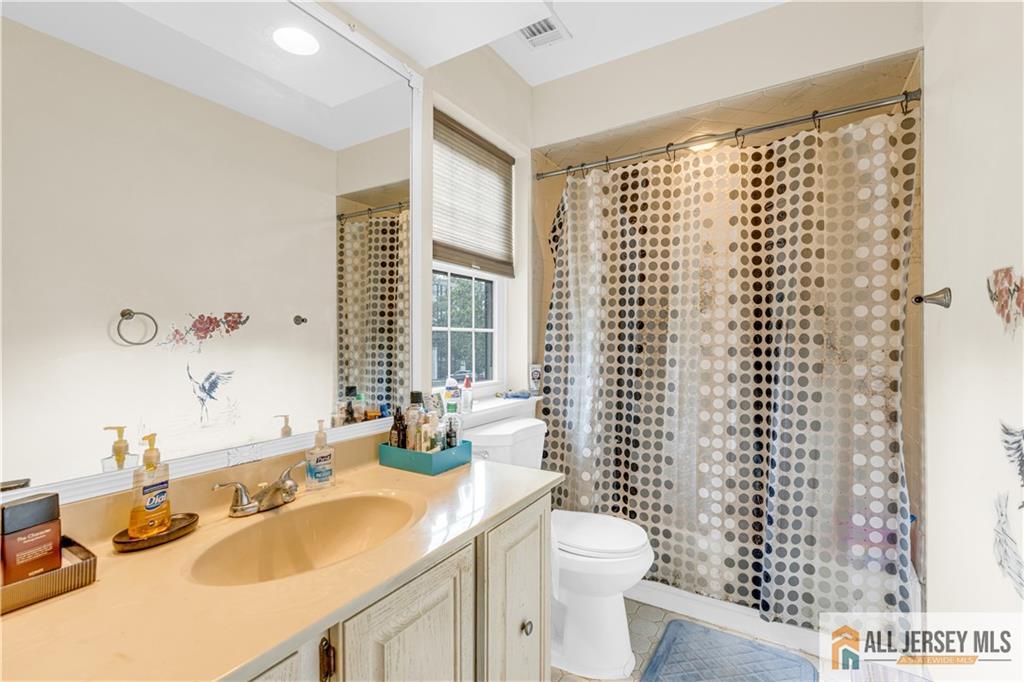 901 Woodbridge Commons Way 901, Iselin, NJ, 08830 image 13