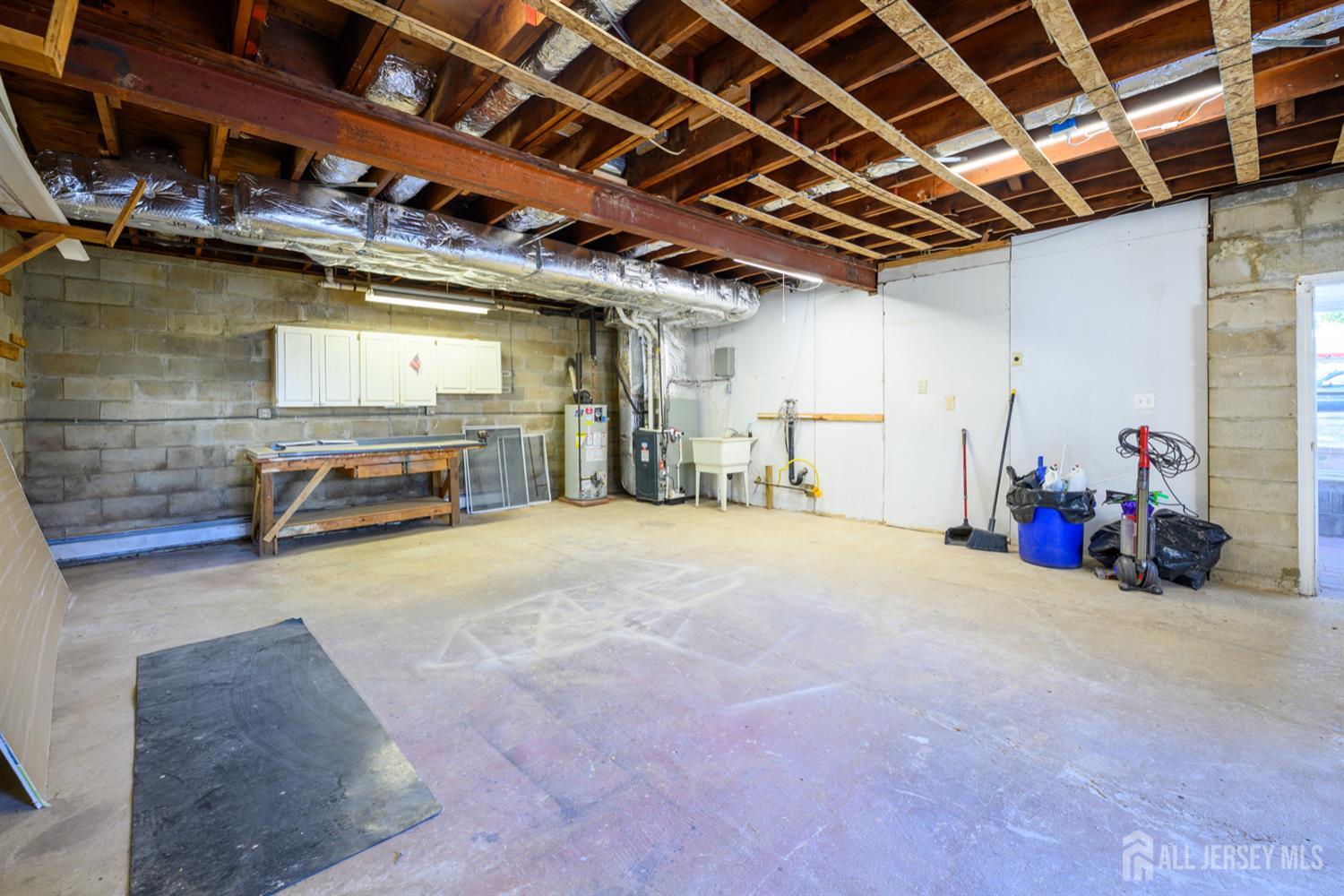 65 ORANGE Street, Edison, NJ, 08817 image 30