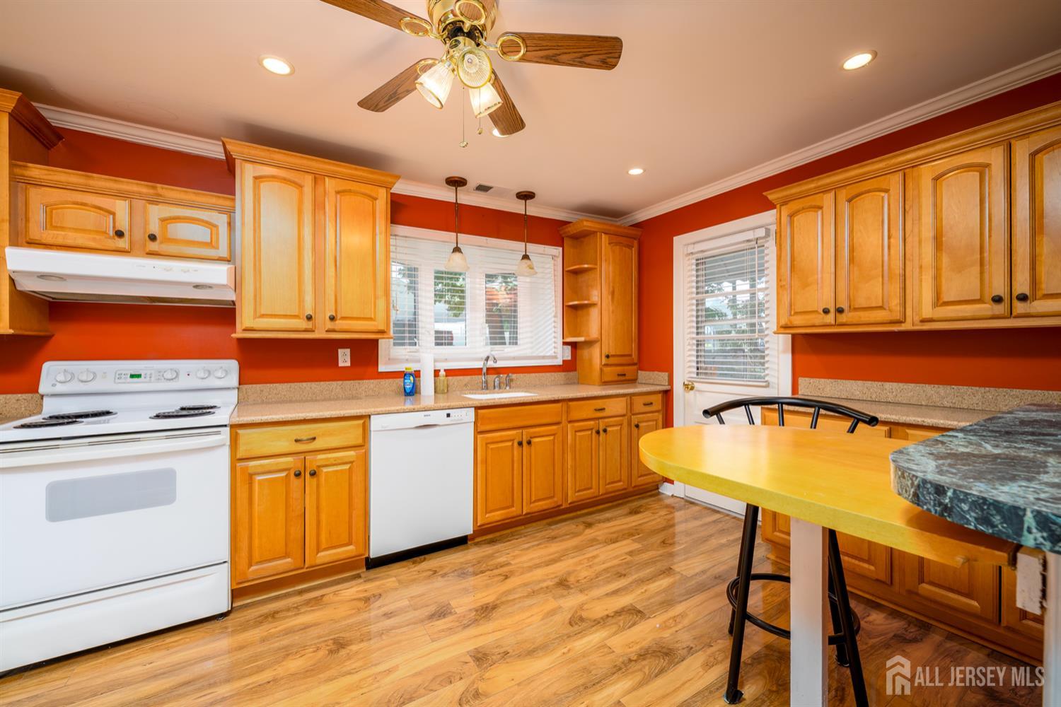 65 ORANGE Street, Edison, NJ, 08817 image 18