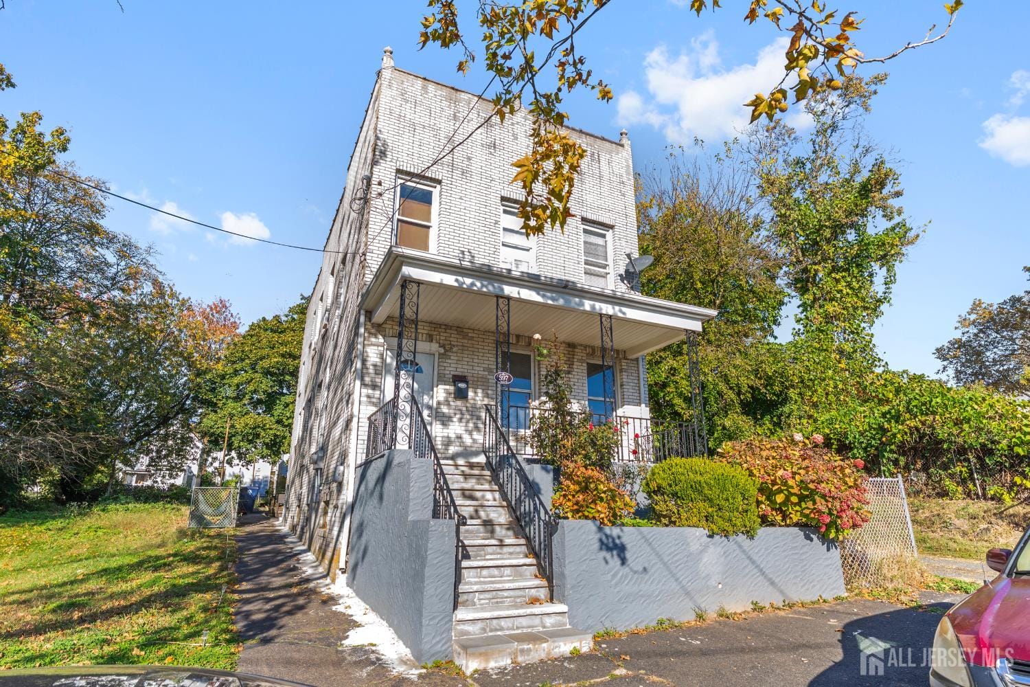 397 E Rector Street Image 2