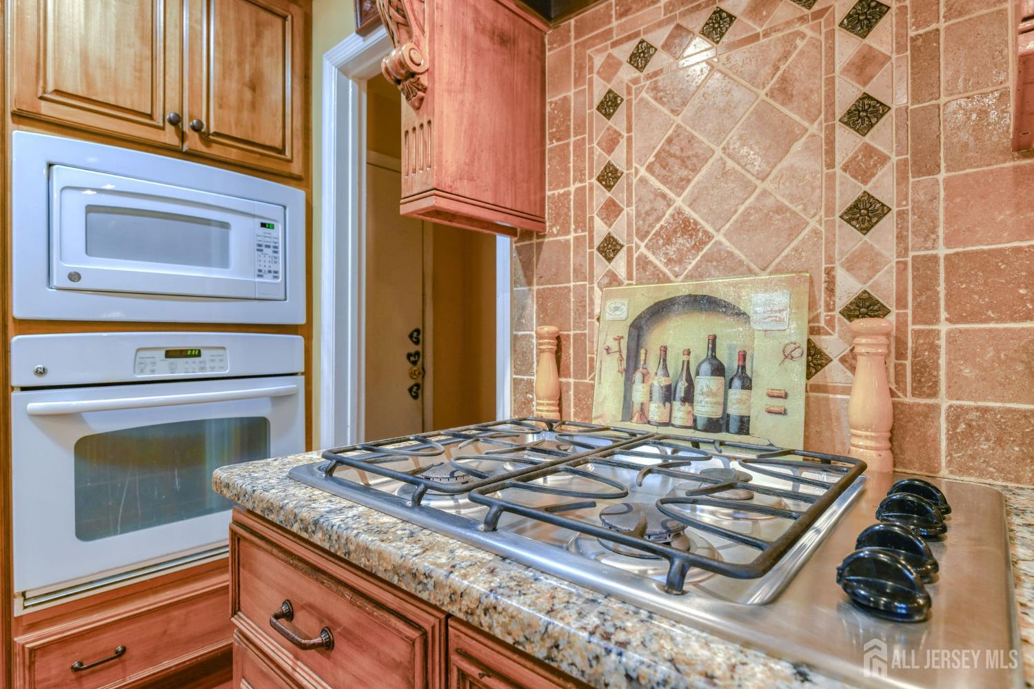 51 S Brook Drive, Milltown, NJ, 08850 image 12