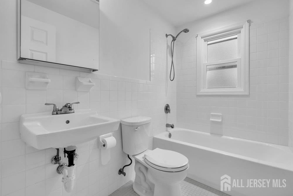 66 Claremont Avenue, Colonia, NJ, 07067 image 20