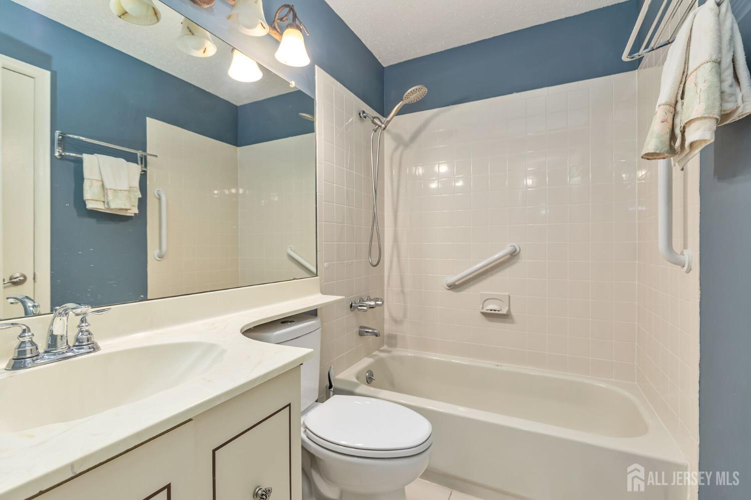 404 Westgate Drive, Edison, NJ, 08820 image 20
