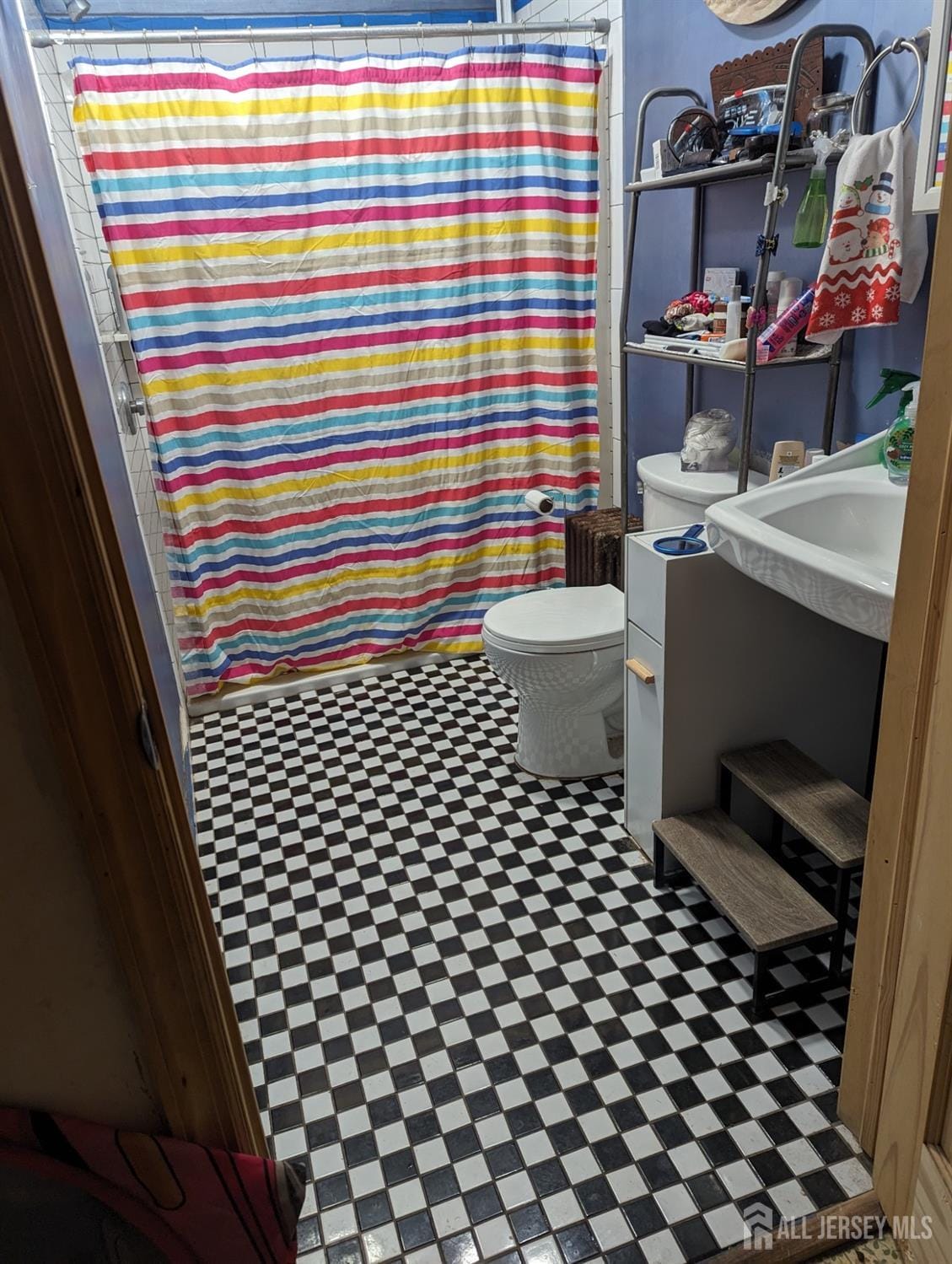 784 New Durham Avenue Image 3