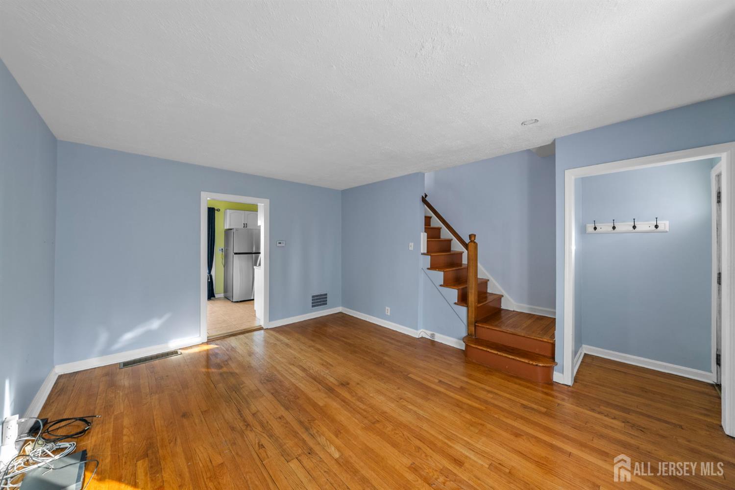 532 Olive Place Image 5