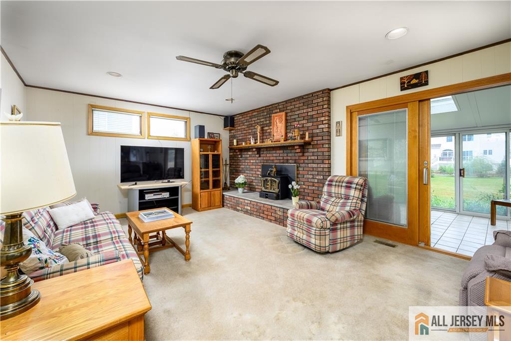 12 W Clark Place, Colonia, NJ, 07067 image 16