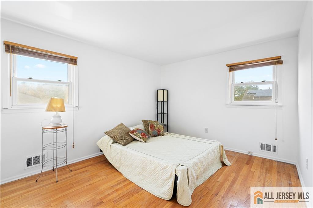 70 Creamer Drive, Sayreville, NJ, 08872 image 32