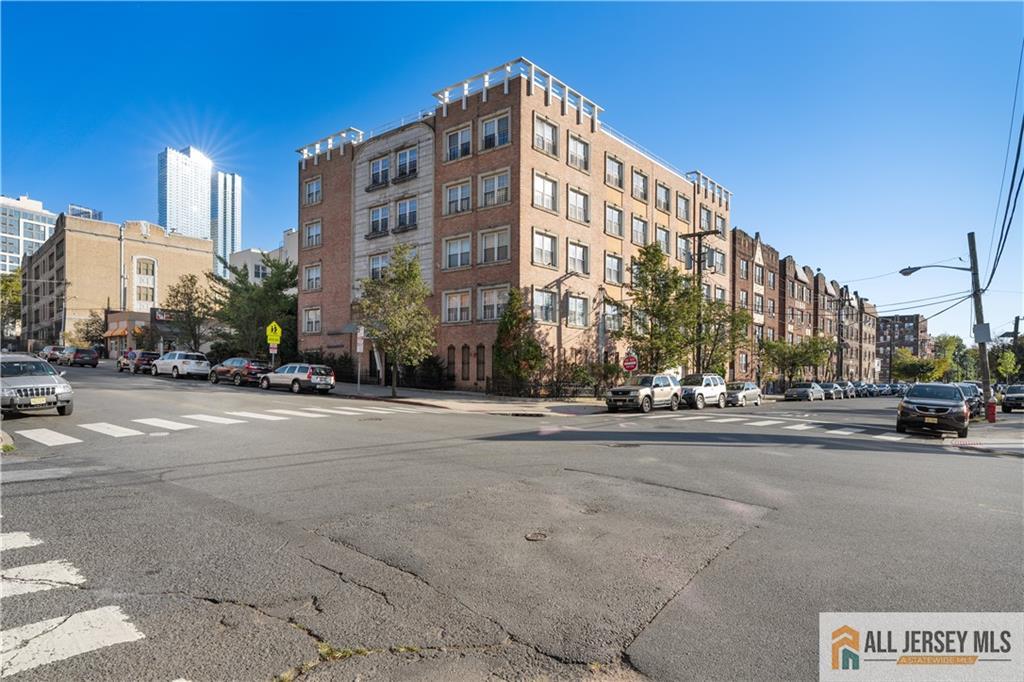 45 Broadway Avenue 302 Image 2