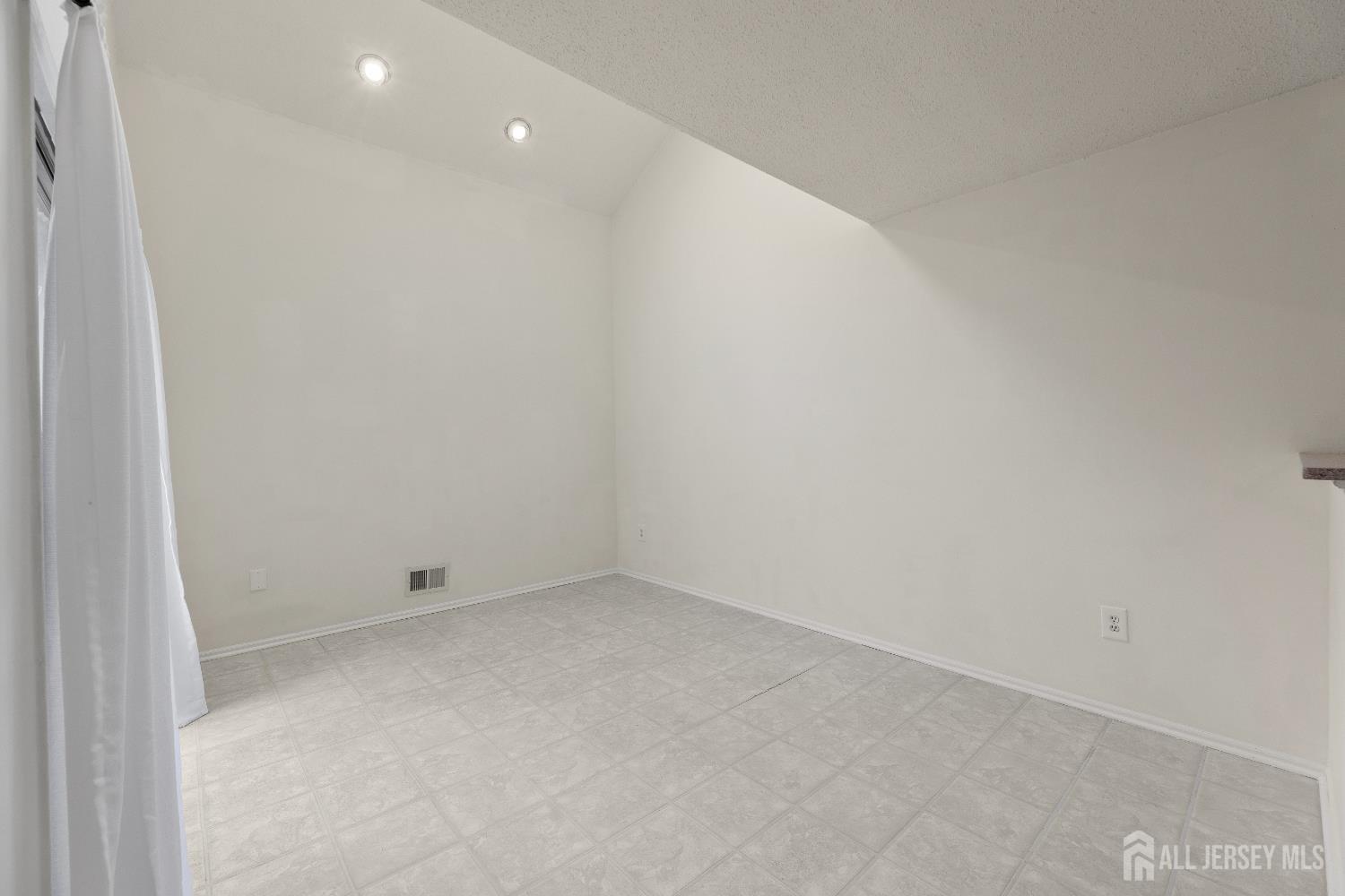 65 Diamond Lane, Old Bridge, NJ, 08857 image 14