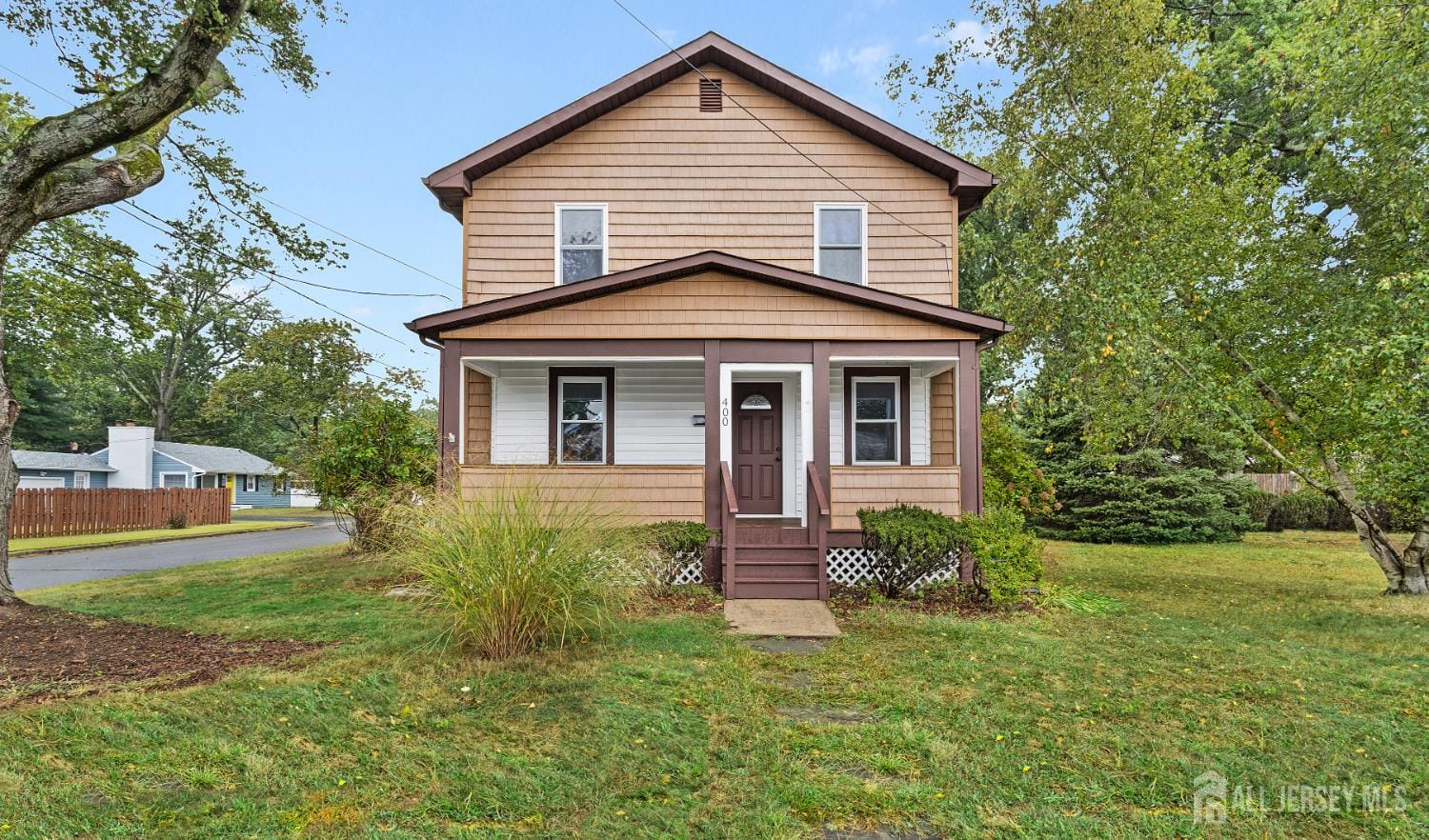 400 Main Street Image 2