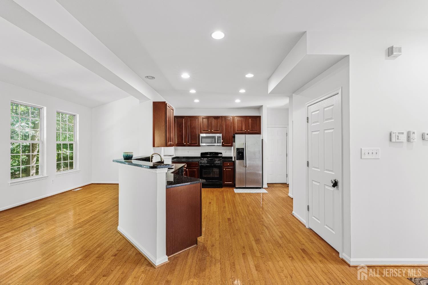 406 Arnold Drive, Florence, NJ, 08518 image 16
