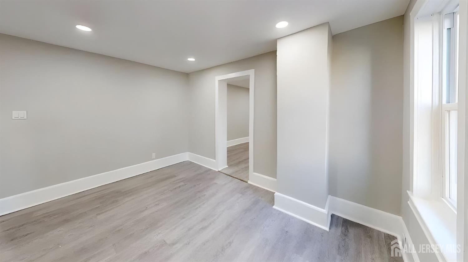 153 Knapp Avenue Image 4