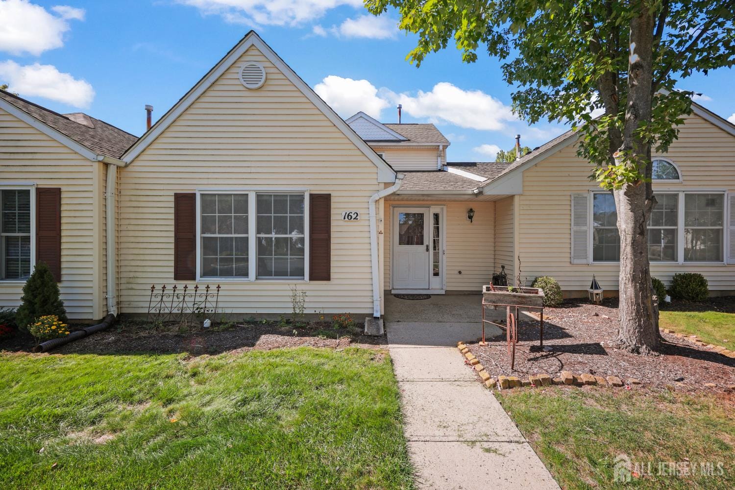 162 Goldfinch Drive Image 4