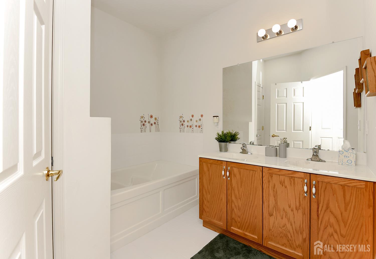 802 Schindler Drive, South Brunswick, NJ, 08852 image 32