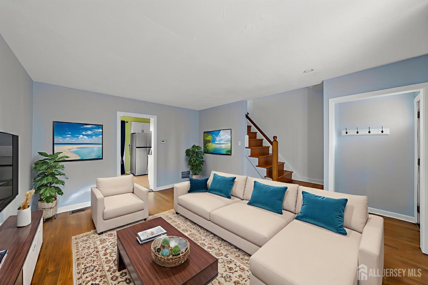 532 Olive Place Image 4