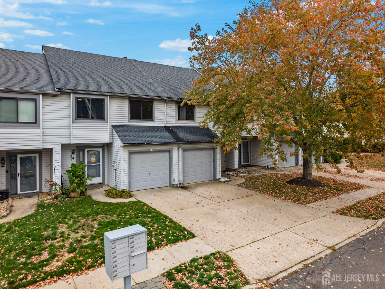 74 Lexington Circle Image 3