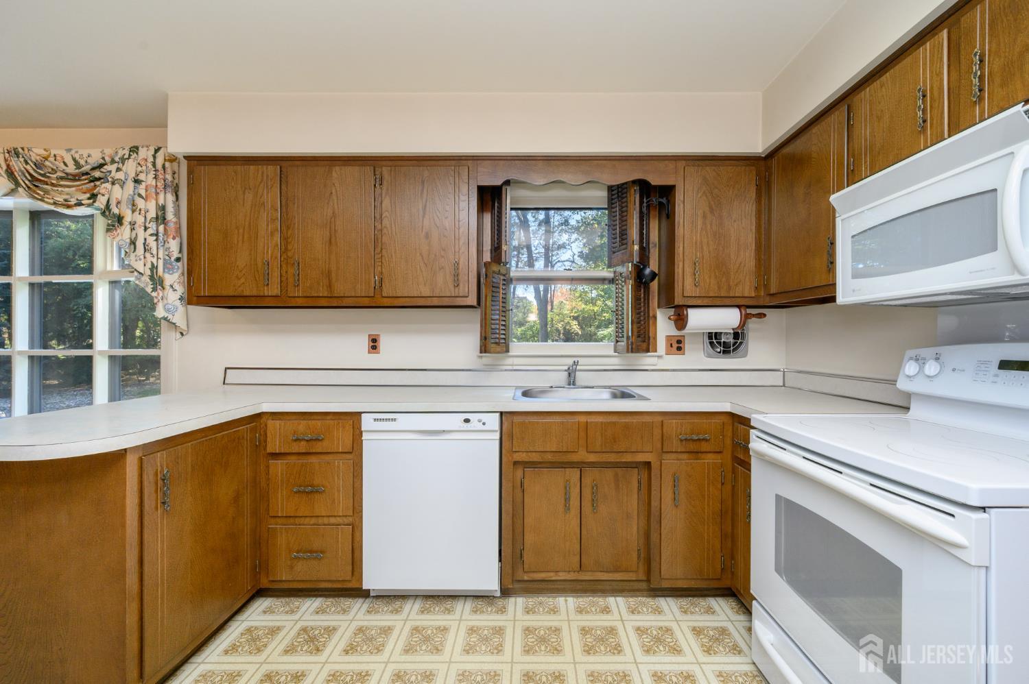3996 Park Avenue, Edison, NJ, 08820 image 6
