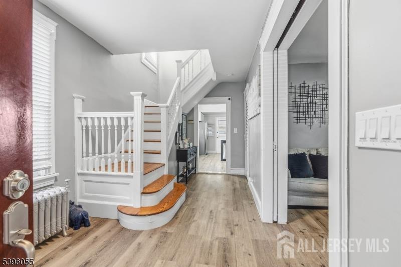 106 W Gibbons Street Image 1