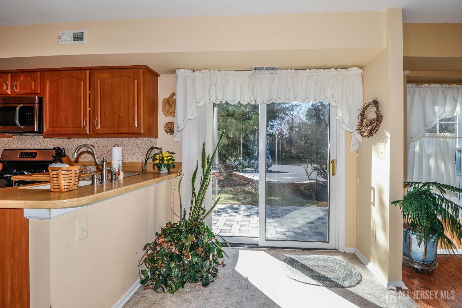 288 Waterlou Court, Franklin Twsp, NJ, 08873 image 15