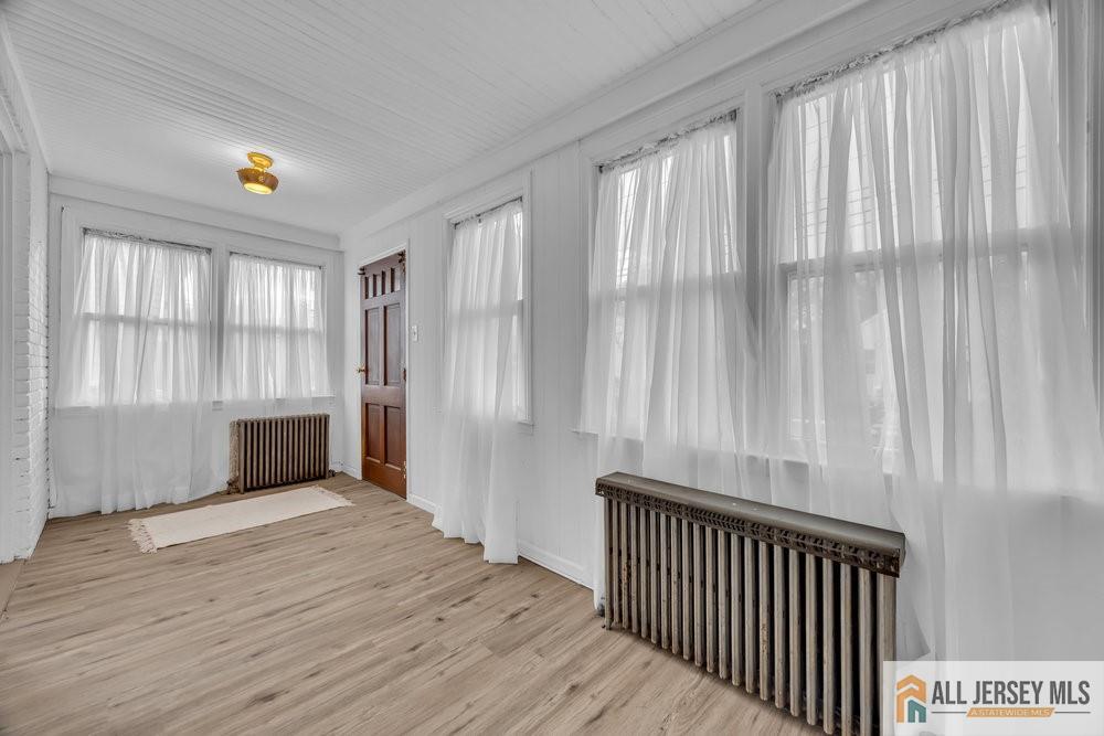 34 Maple Avenue Image 2