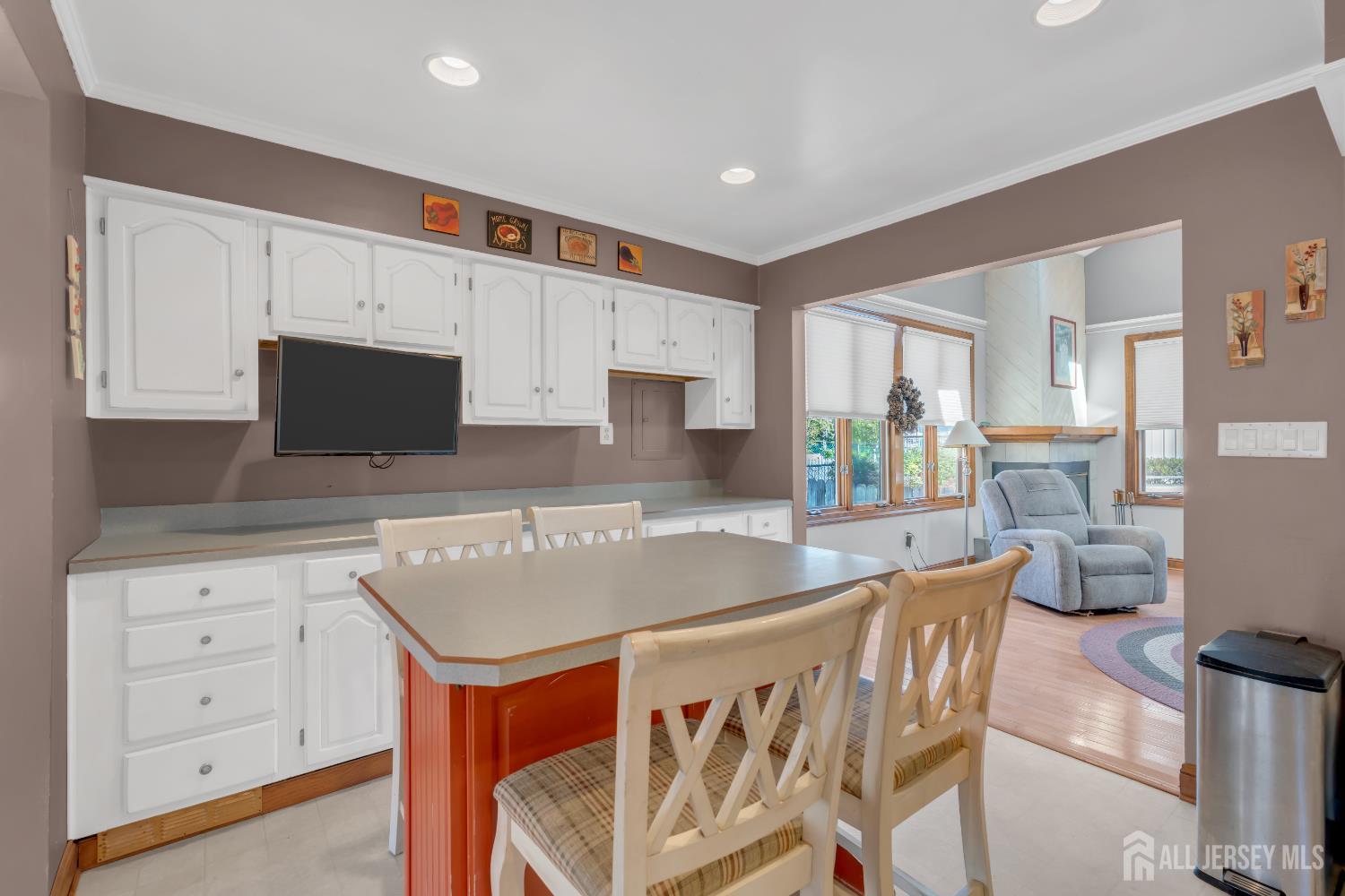 34 Roosevelt Avenue, East Brunswick, NJ, 08816 image 14