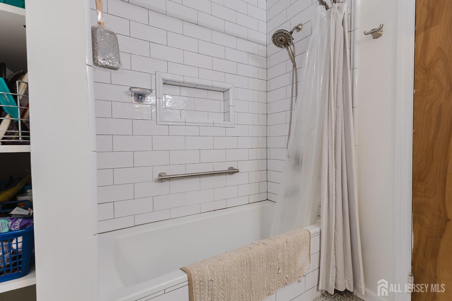 11 Edgeworth Place, New Brunswick, NJ, 08901 image 16