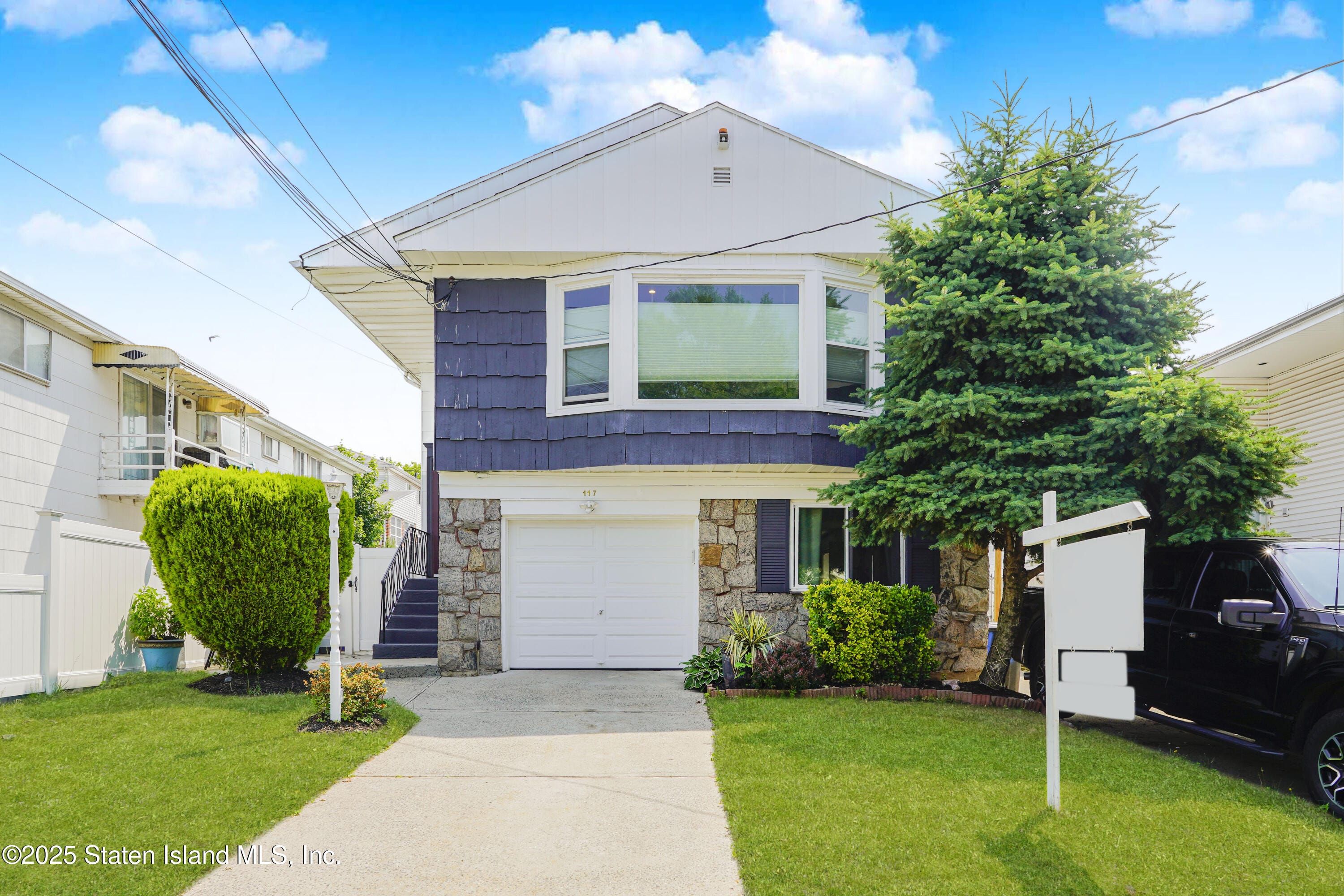 117 Rockville Avenue Image 1