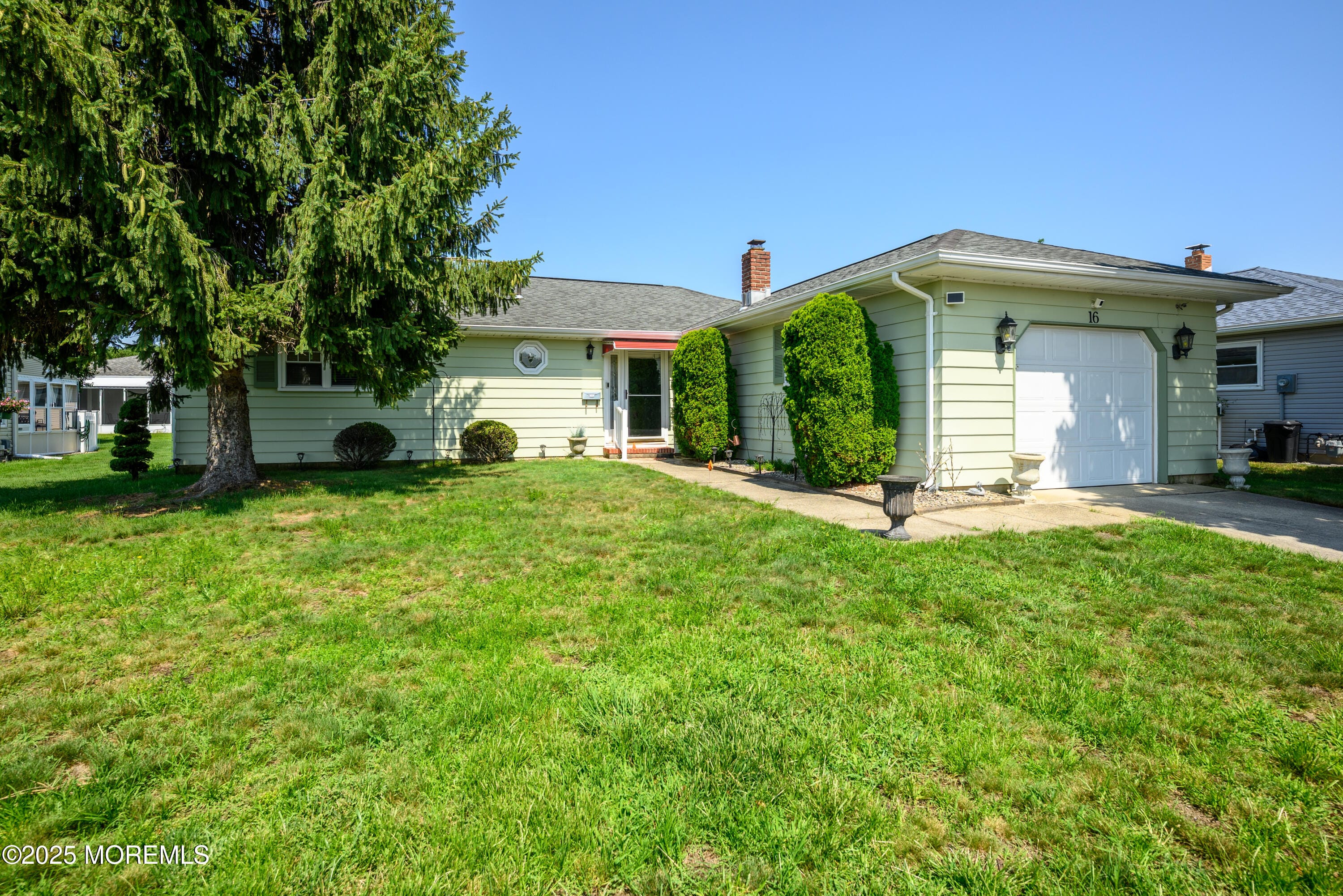 16 Pavilion Street, Toms River, NJ, 08757