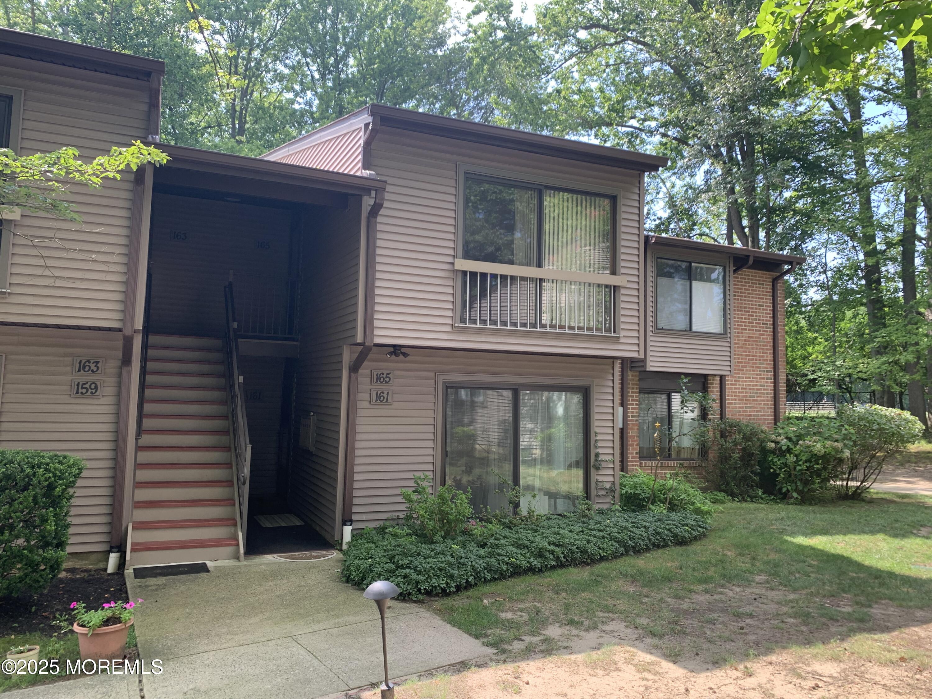 165 Lexington Court Image 2