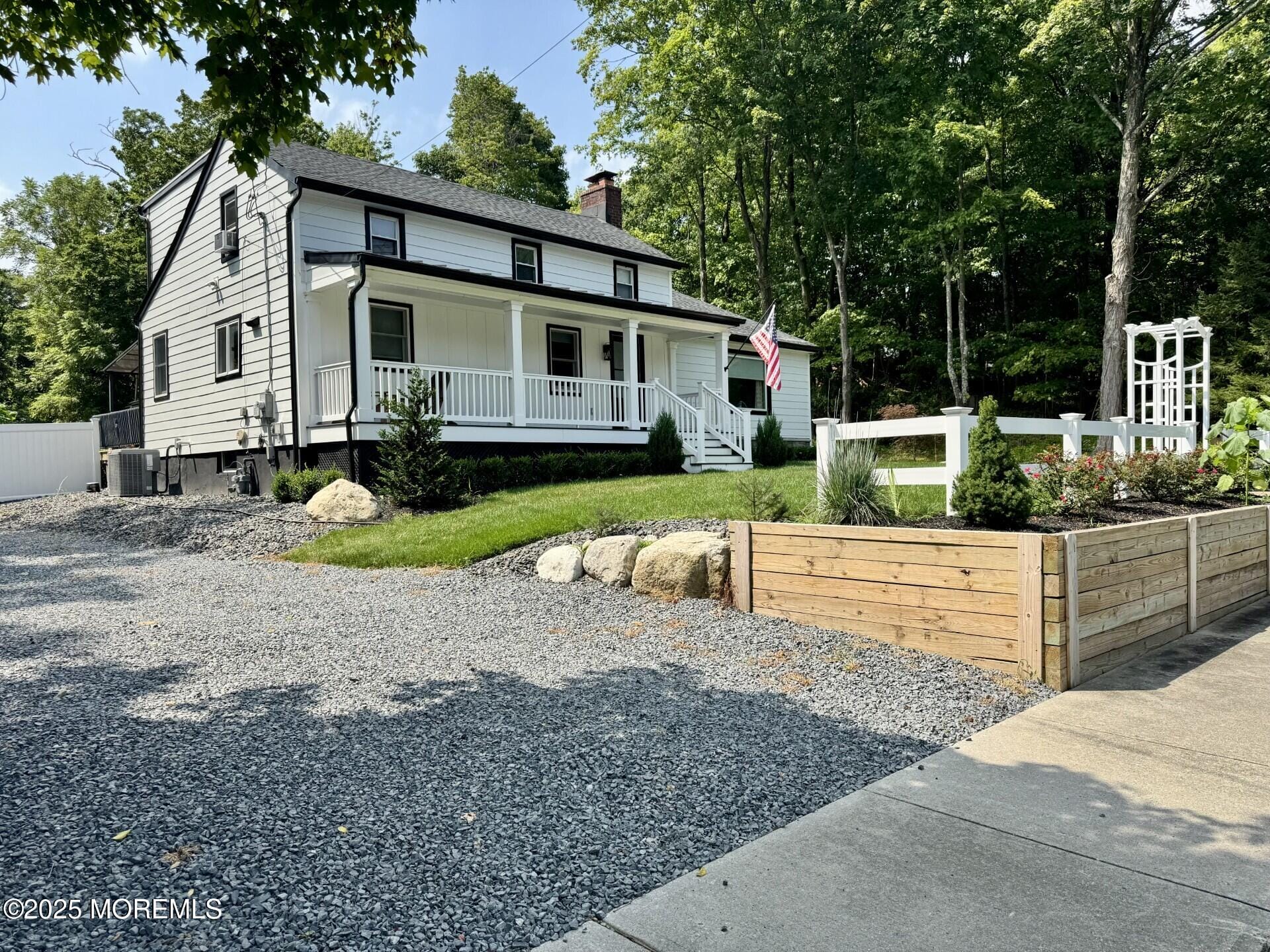 72 Main Street Image 3