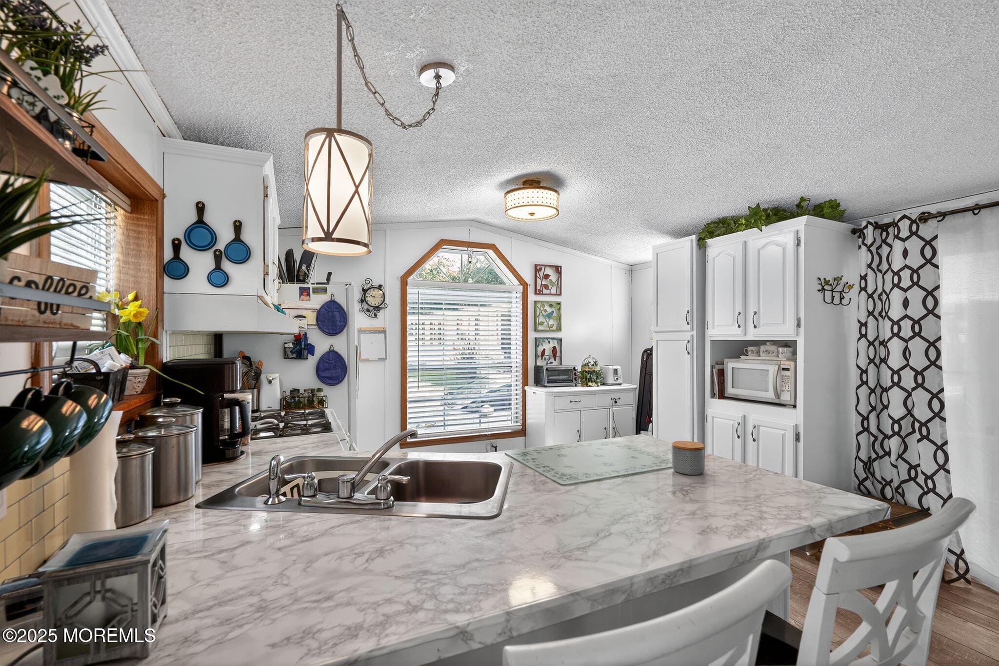 4 South Drive, East Windsor, NJ, 08520 image 11