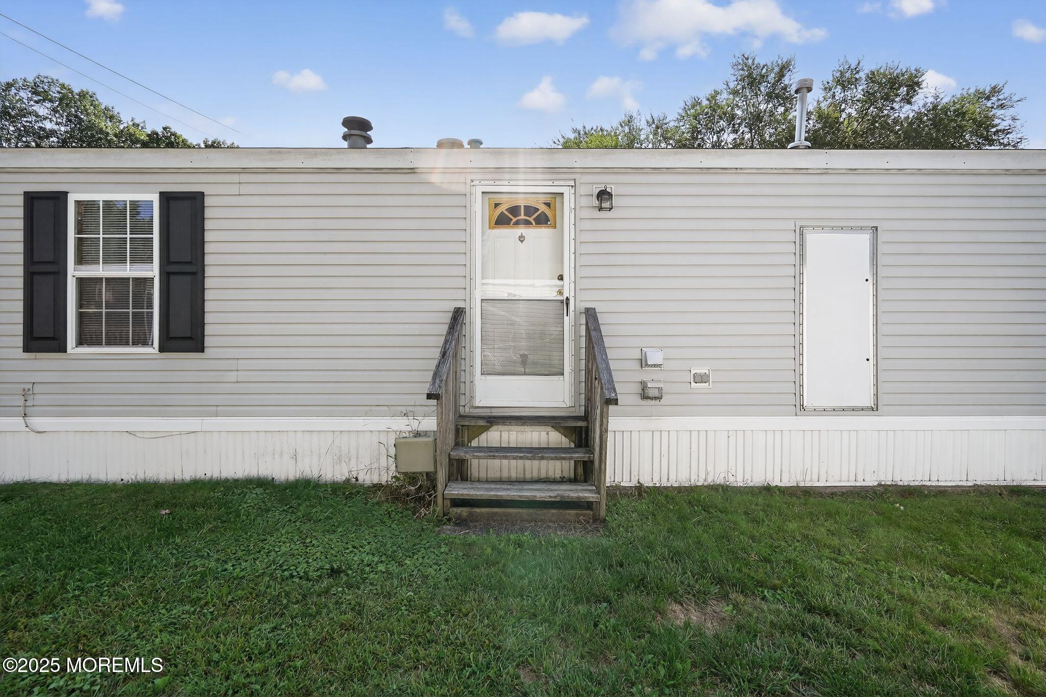 4 South Drive, East Windsor, NJ, 08520 image 24