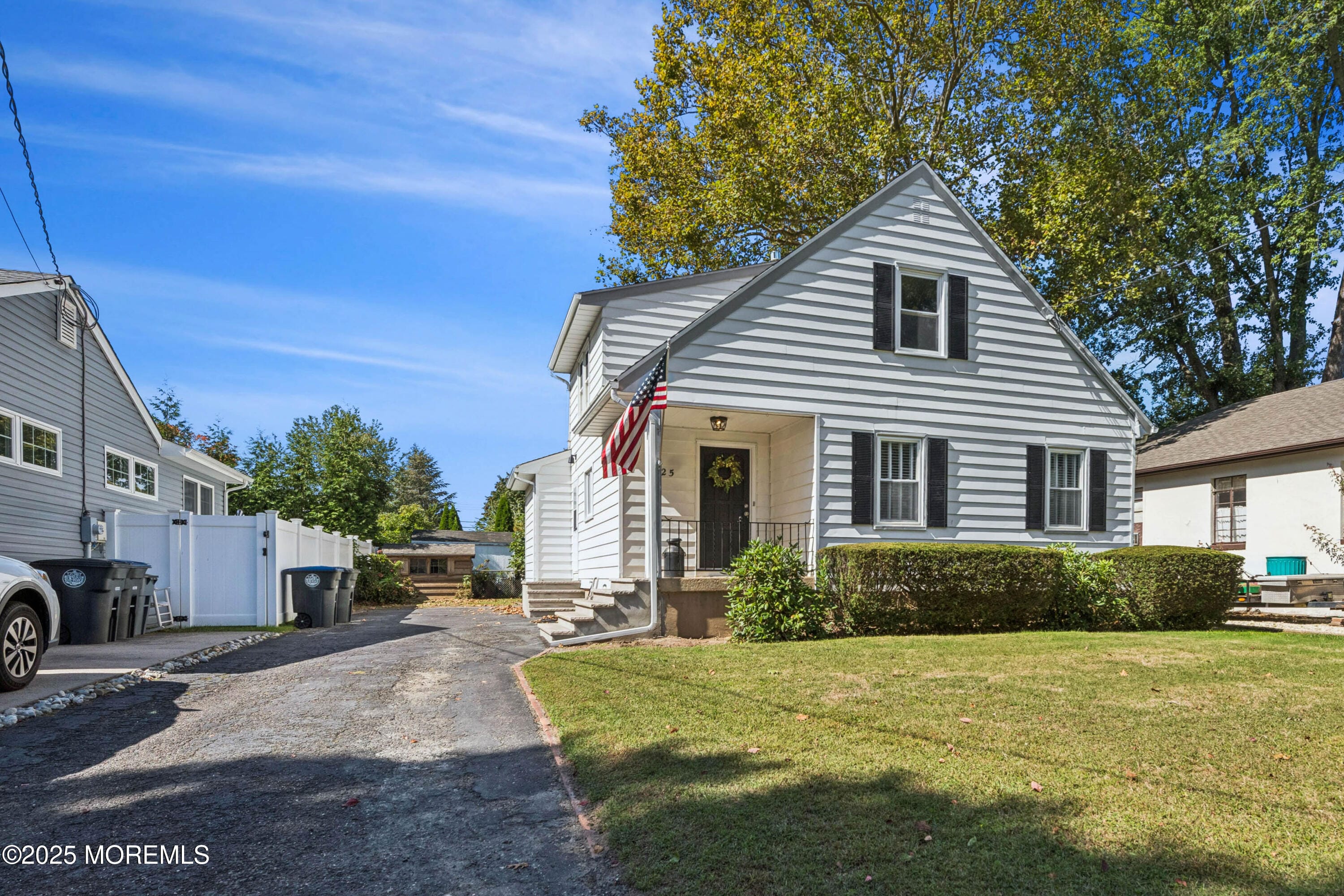 1425 Adrienne Road Image 2