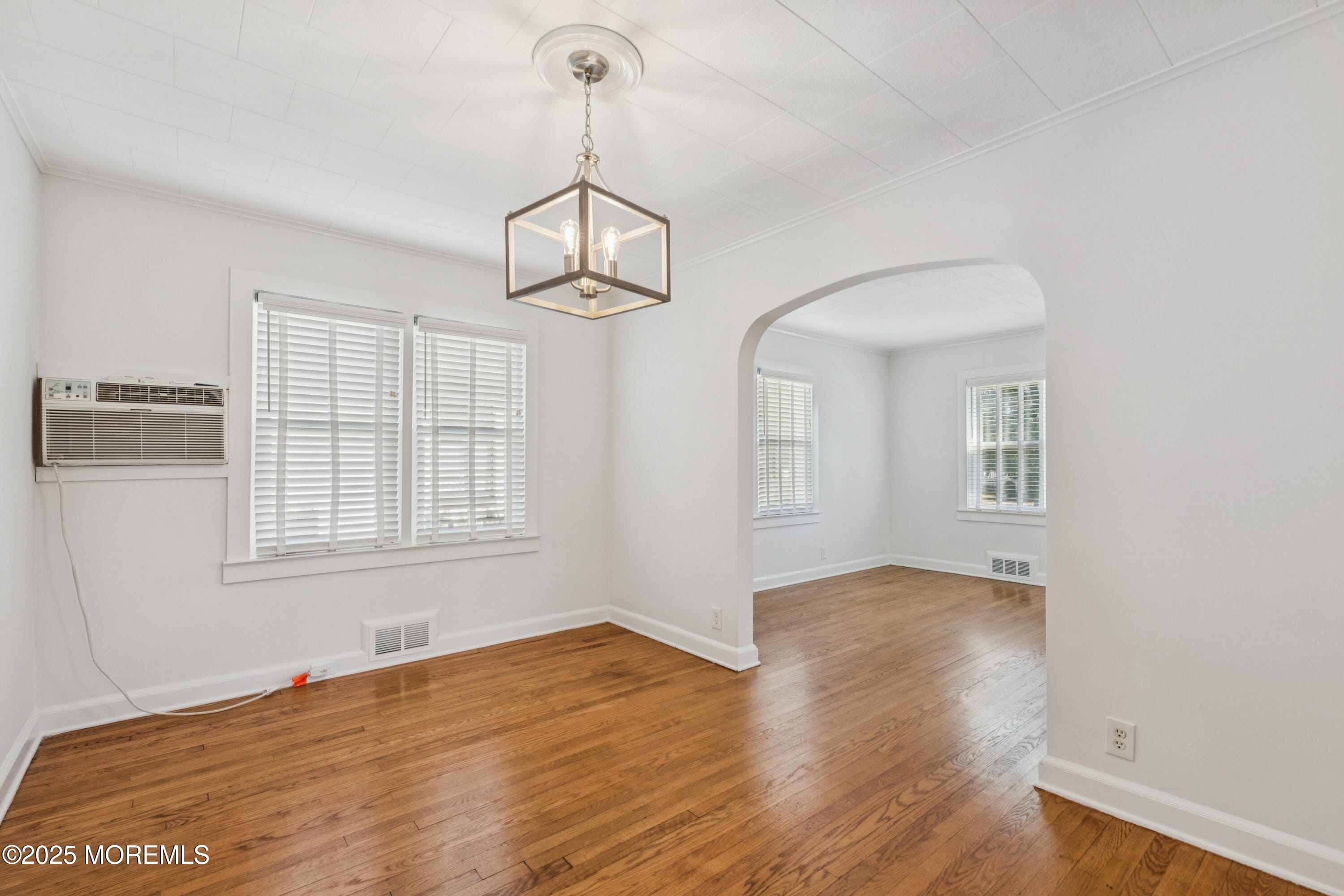 1425 Adrienne Road Image 3