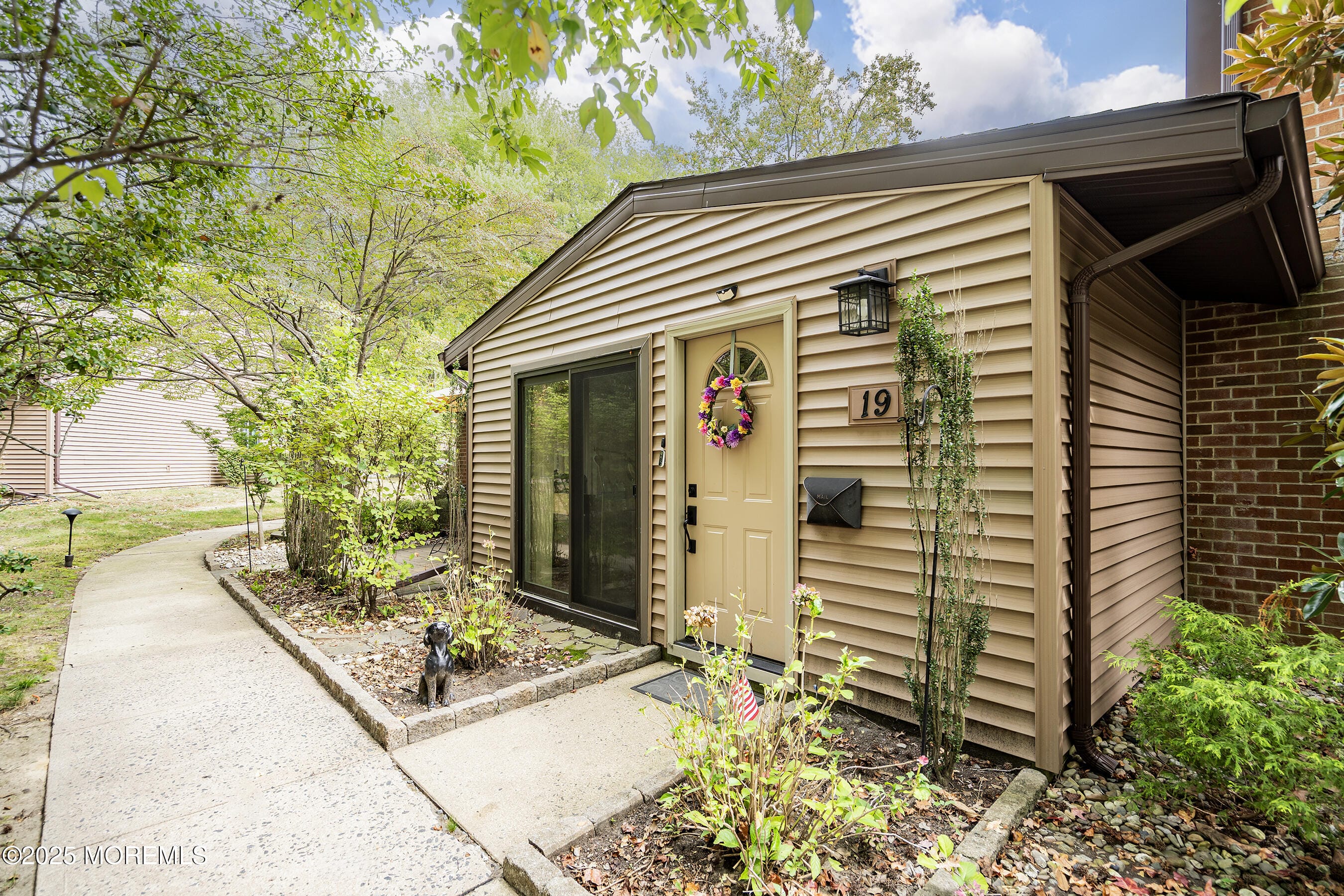 19 Manchester Court Image 2