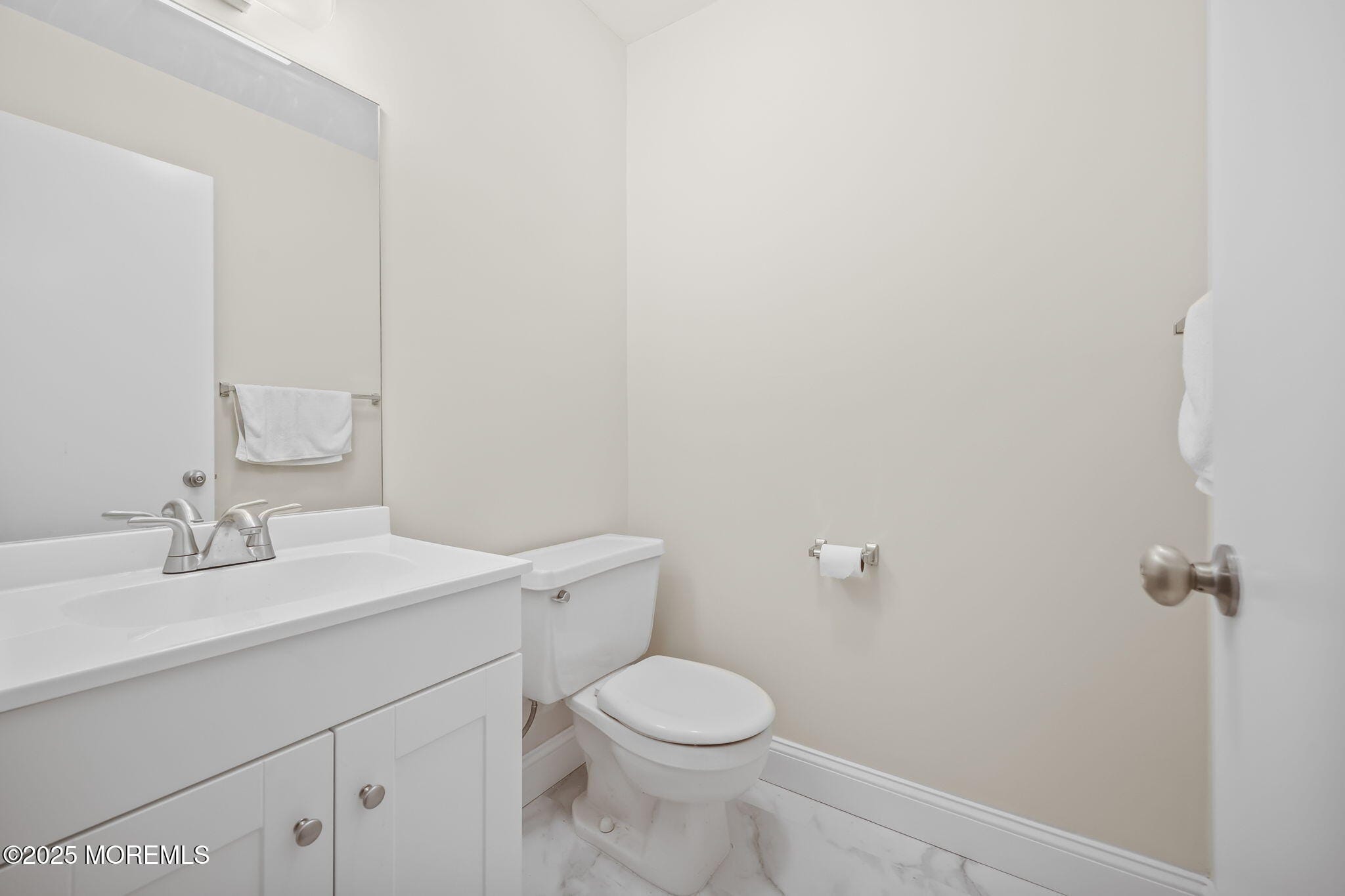 26 Rambling Meadow Court, Tinton Falls, NJ, 07724 image 18