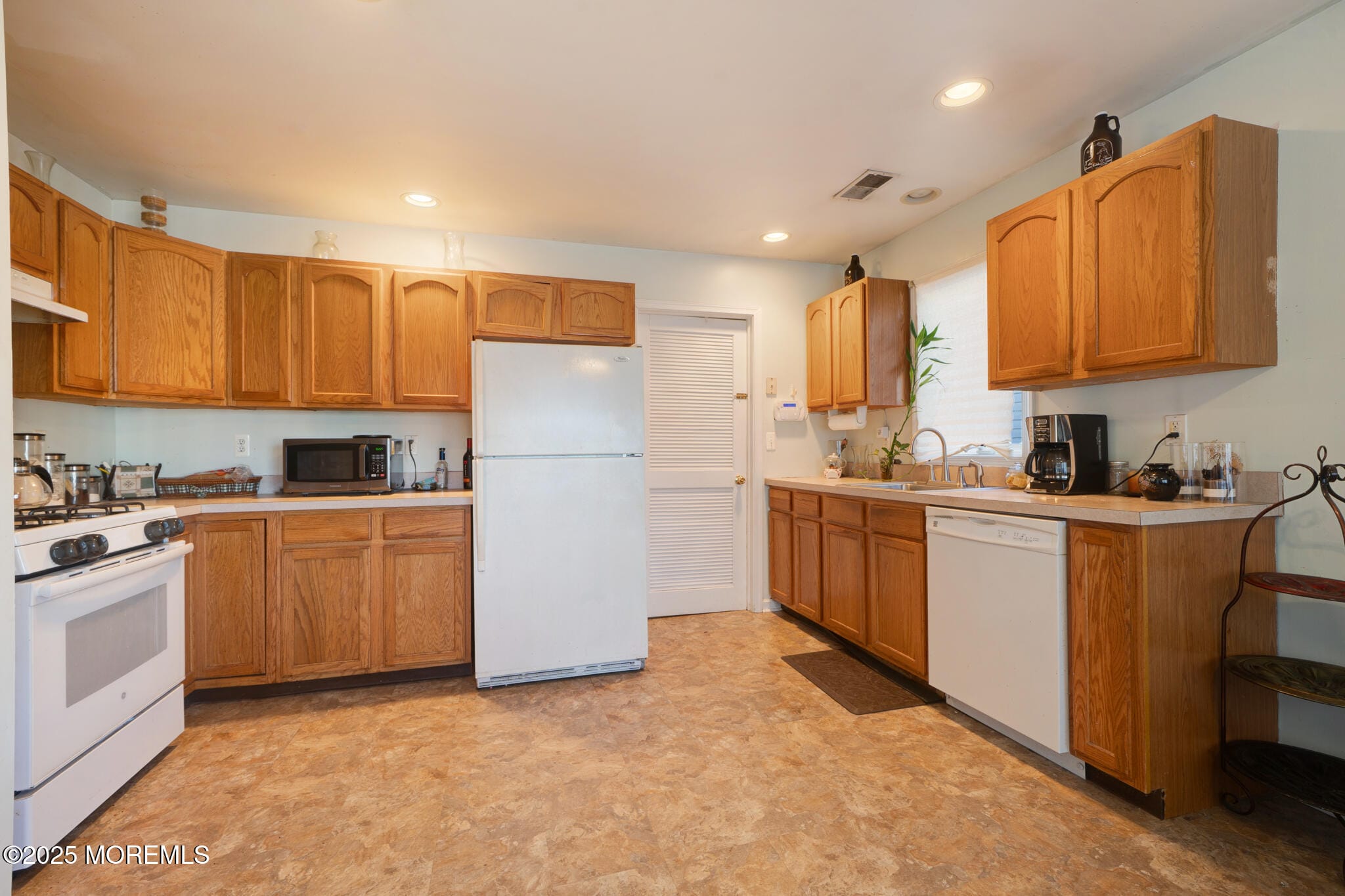 44 Shore Boulevard Image 5