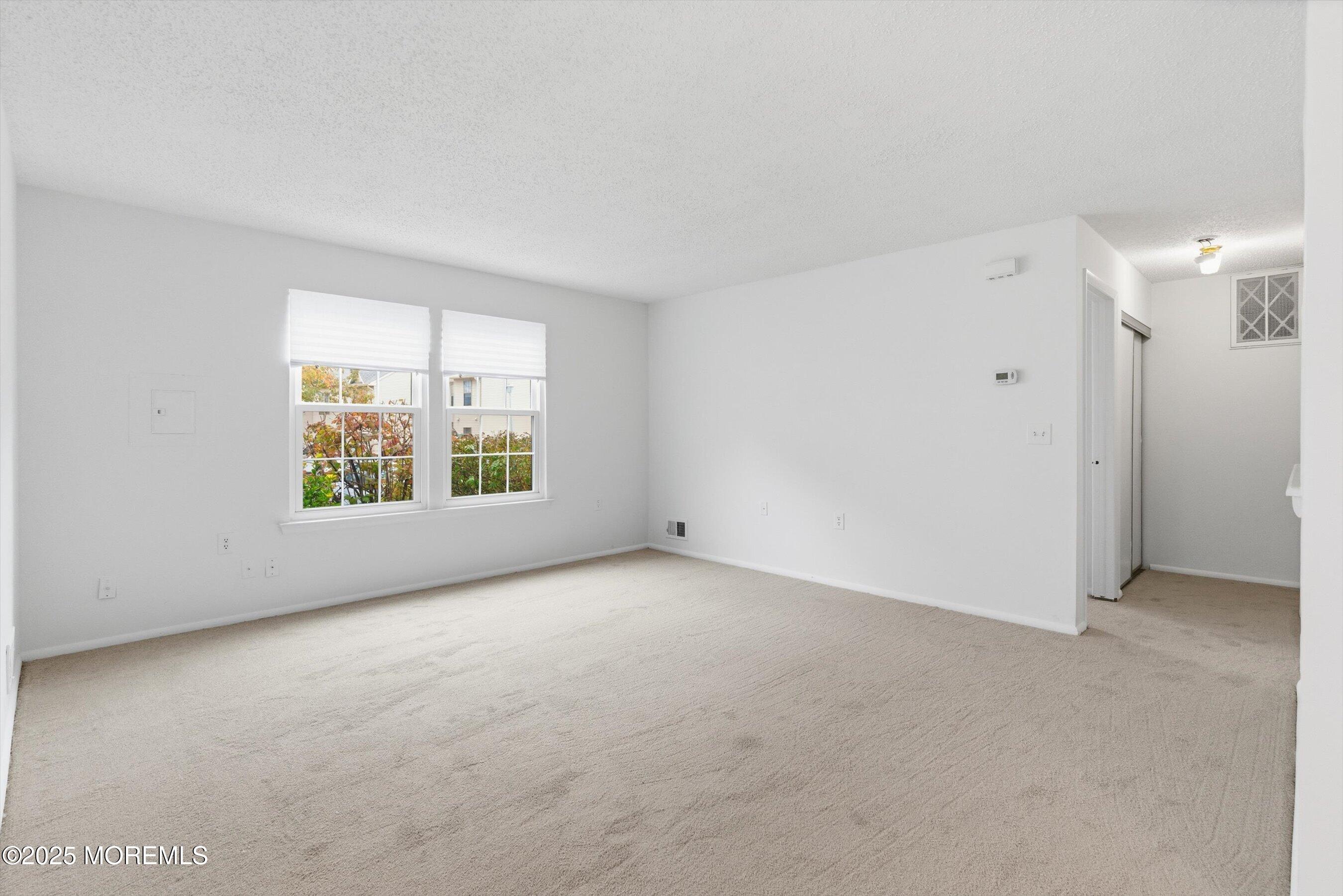 602 Violet Lane Image 5