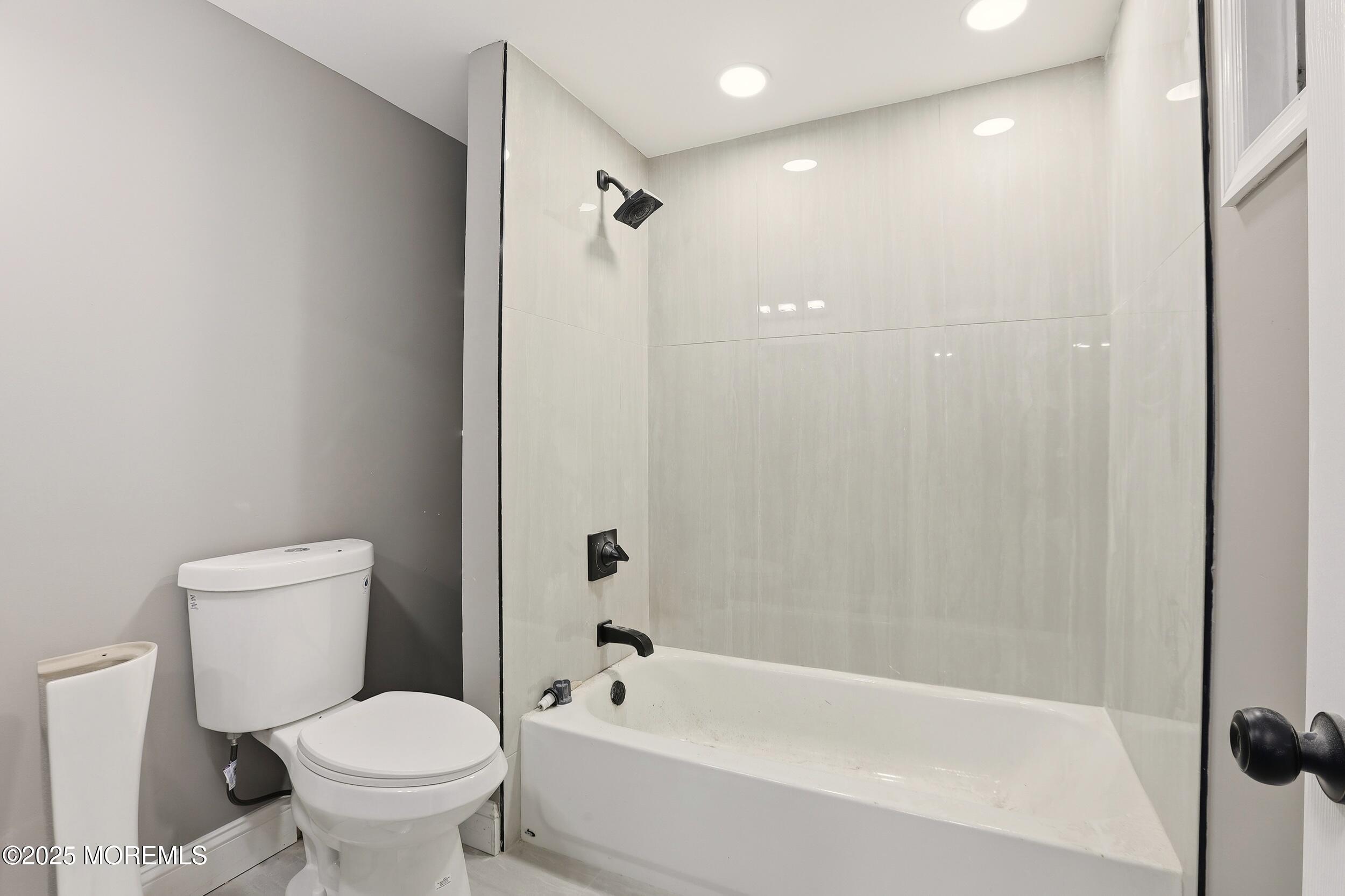 1613 Deer Hollow Drive, Toms River, NJ, 08753 image 22