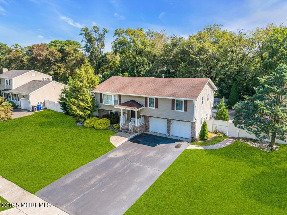 11 Yorkshire Drive Image 2