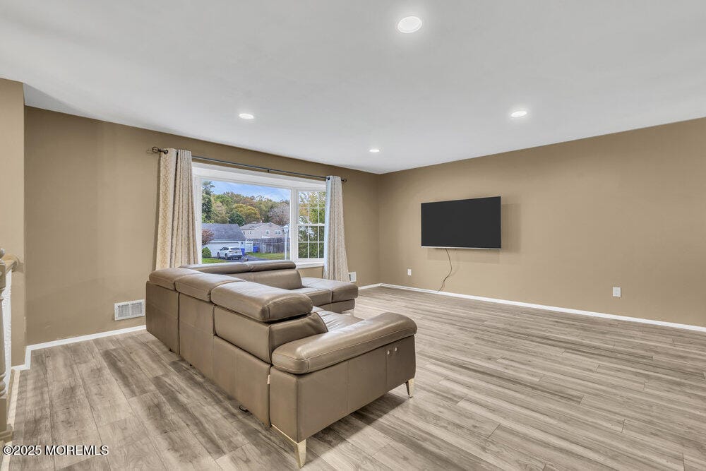 11 Yorkshire Drive Image 5