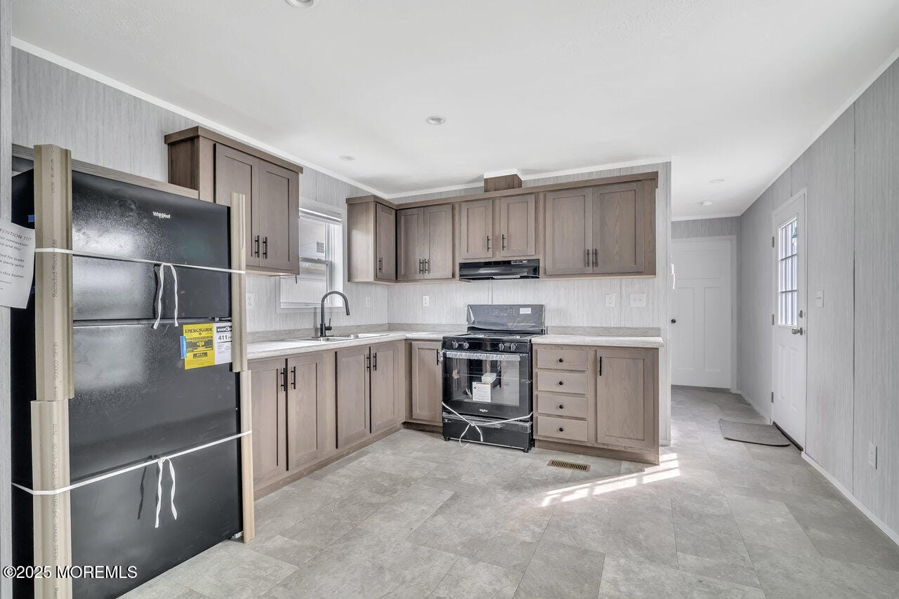 205 Maple Street Image 2